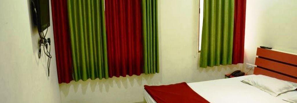Hotel Royal Apple アーメダバード エクステリア 写真